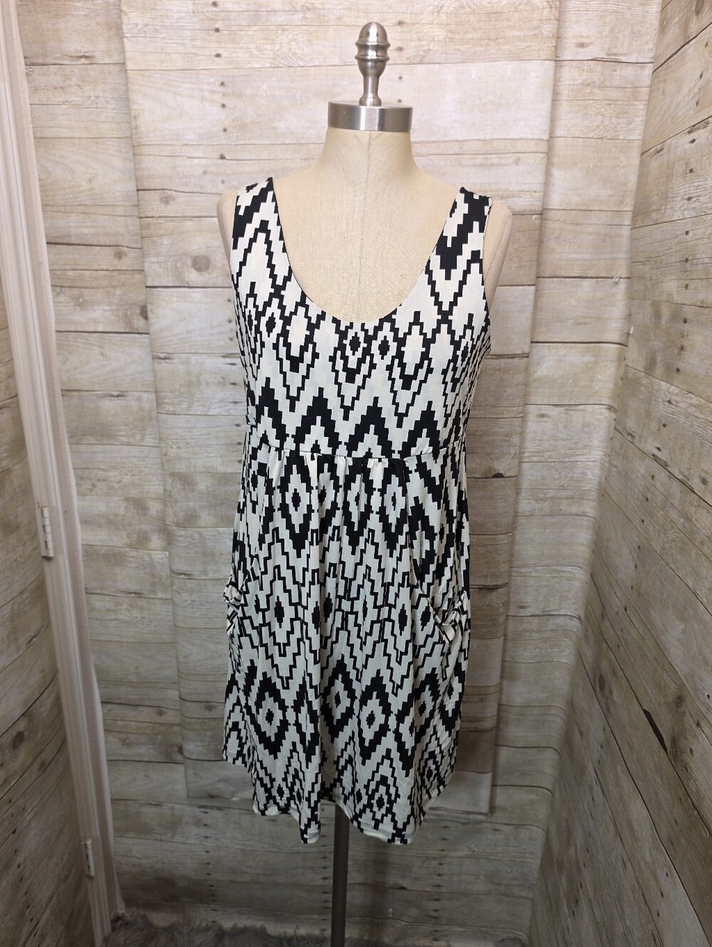 J Valdi Black and White Geometric Tank Dress